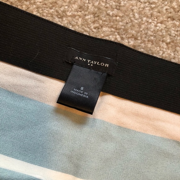 Ann Taylor Striped Stretch Seamless Pencil Skirt - Picture 4 of 4